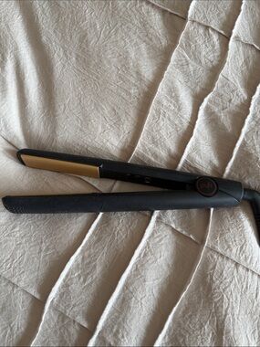 ghd Black with Gold Plate Hair Straightener